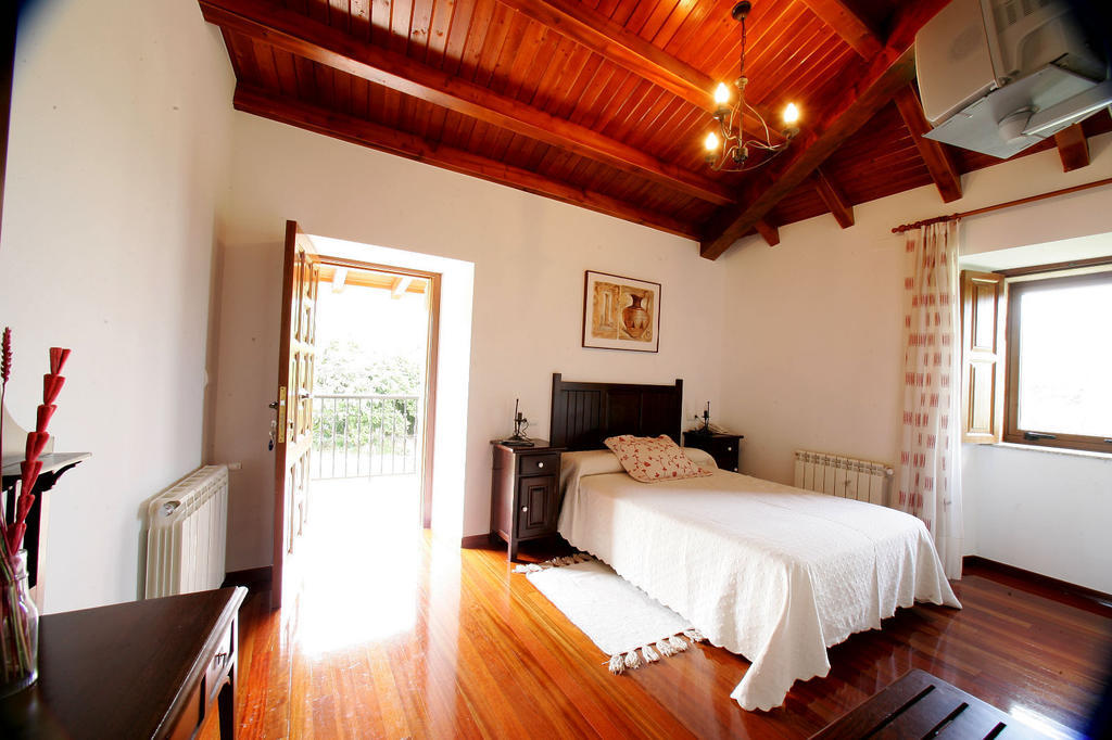Hostel Casa Da Botica A Estrada Os Casares Zewnętrze zdjęcie